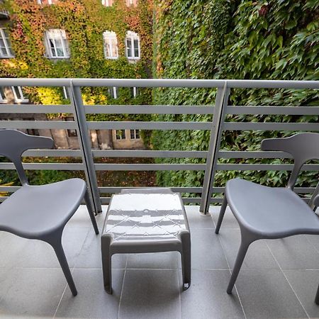 Levia Apartment-With 2 Bedrooms In The Old Town Lviv Exterior photo